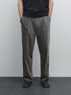 Relaxed fit trousers with darts
