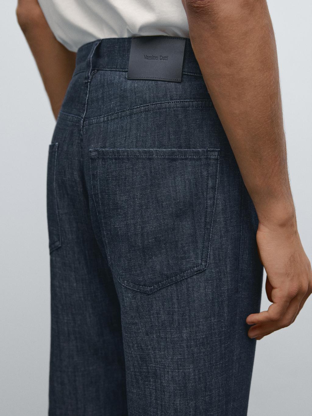 Lightweight tapered fit jeans