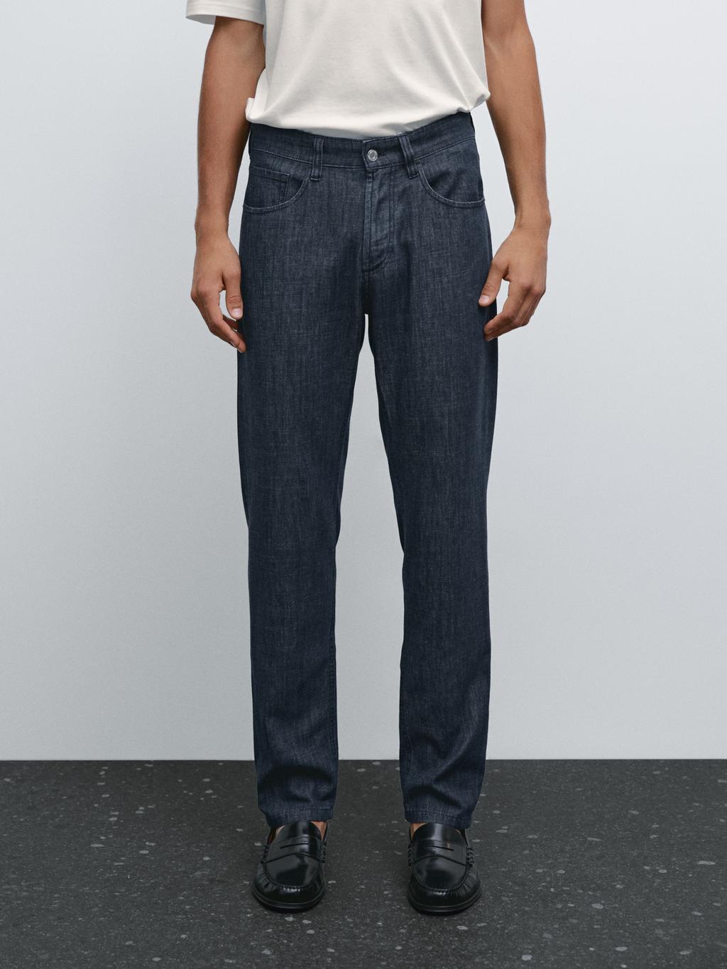 Lightweight tapered fit jeans