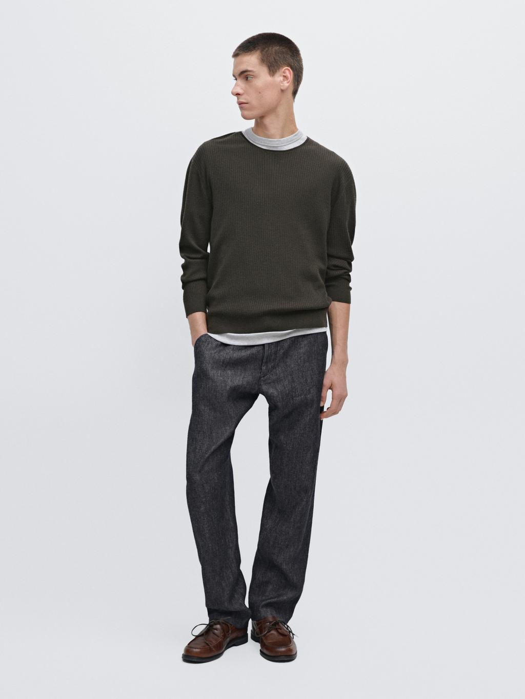 Lightweight relaxed fit jeans
