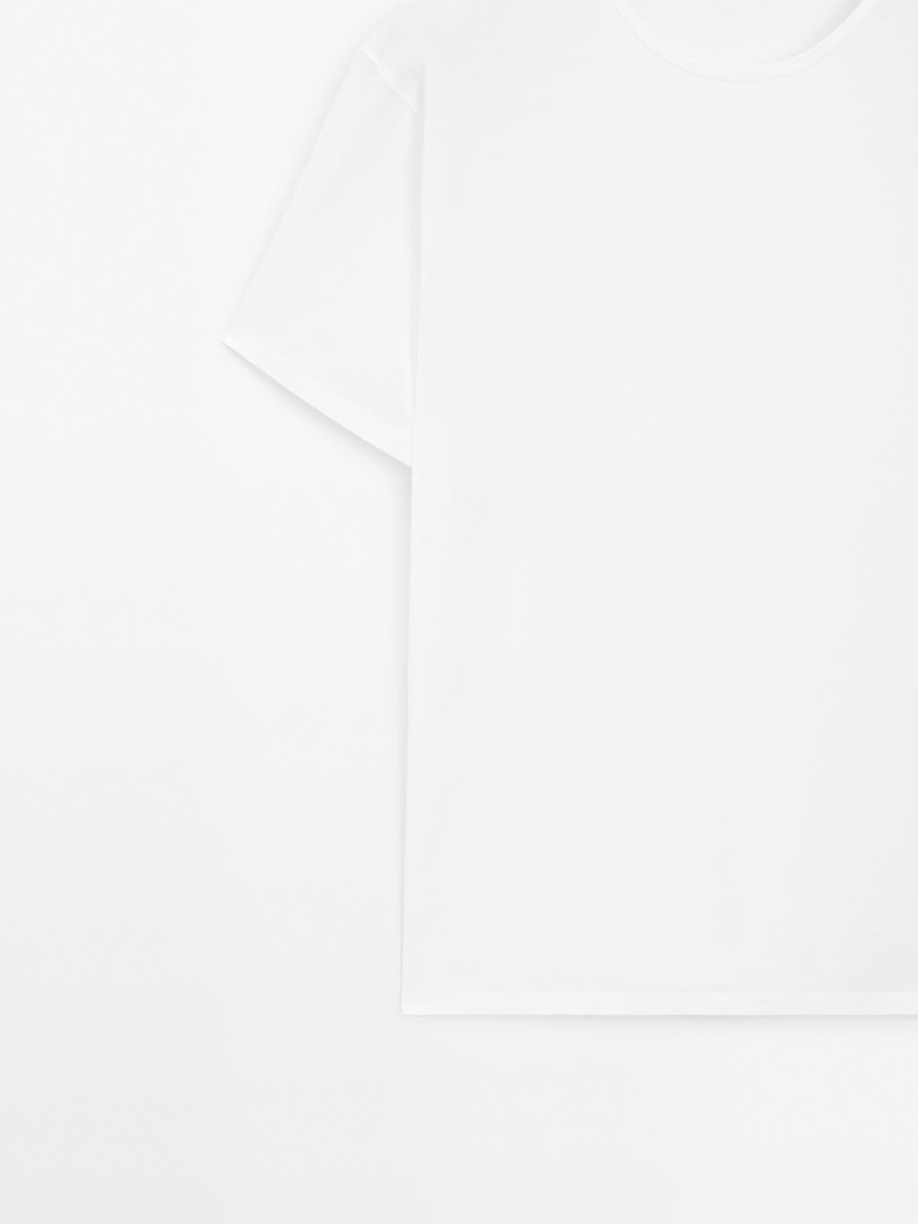 100% cotton lightweight T-shirt