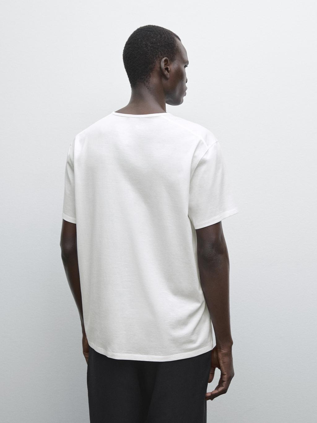 100% cotton lightweight T-shirt