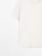 Short-sleeve T-shirt with contrast topstitching