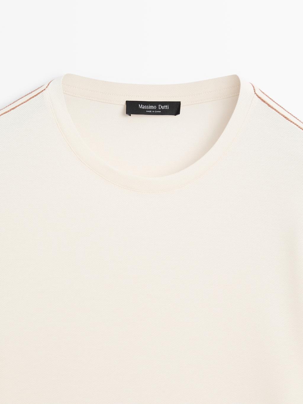 Short sleeve T-shirt with contrast seam detail