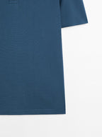 Textured short sleeve polo shirt