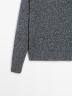 100% cashmere crew neck sweater