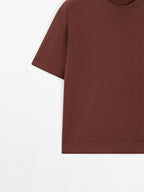 Short sleeve knit T-shirt