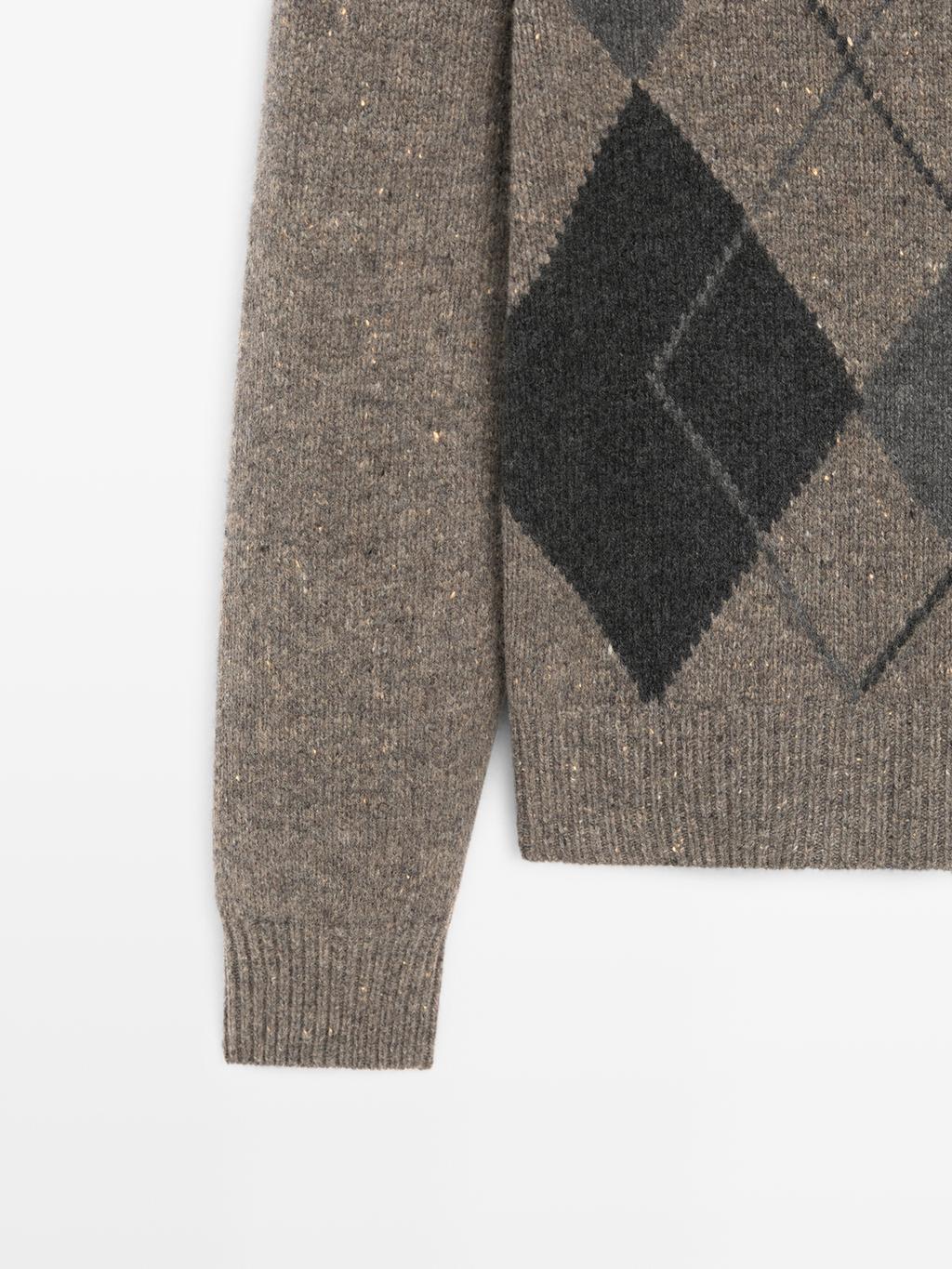 100% wool Argyle knit sweater