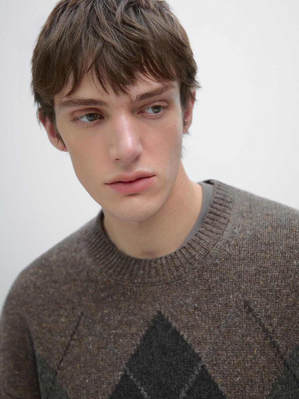 100% wool Argyle knit sweater