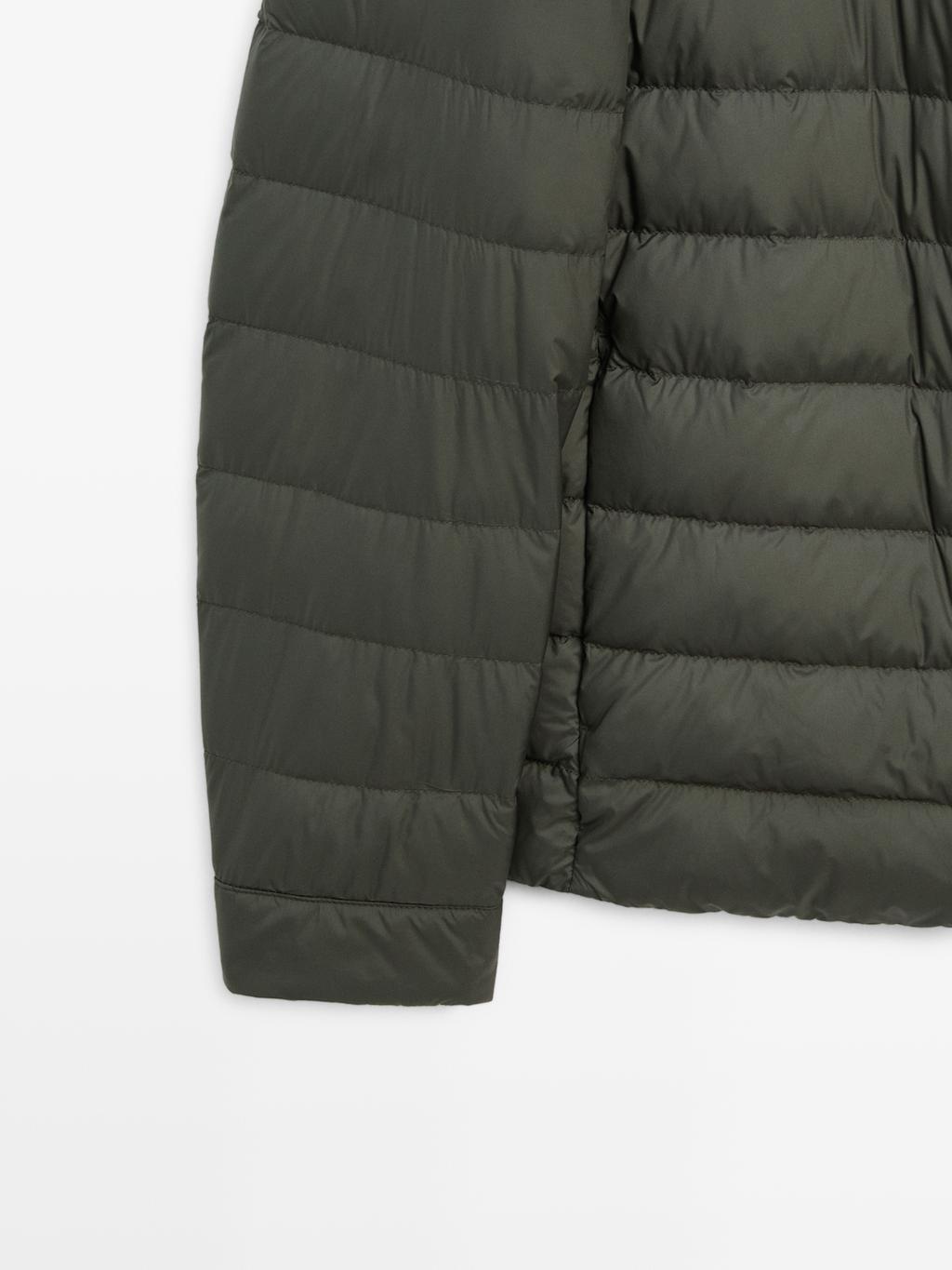 Water-repellent ultra lightweight down blend jacket