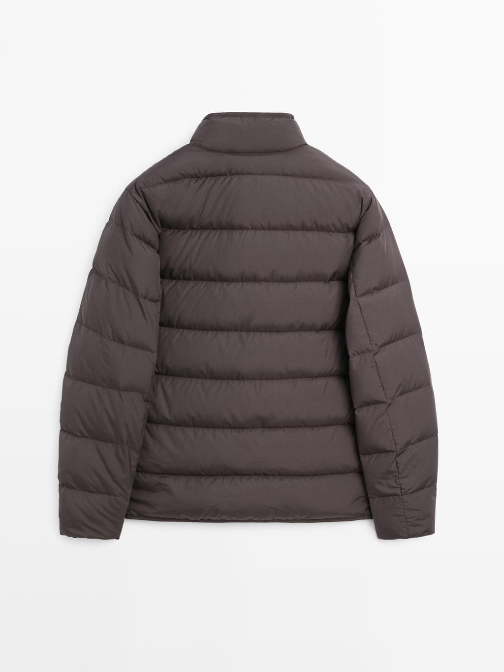 Water-repellent puffer jacket with down blend