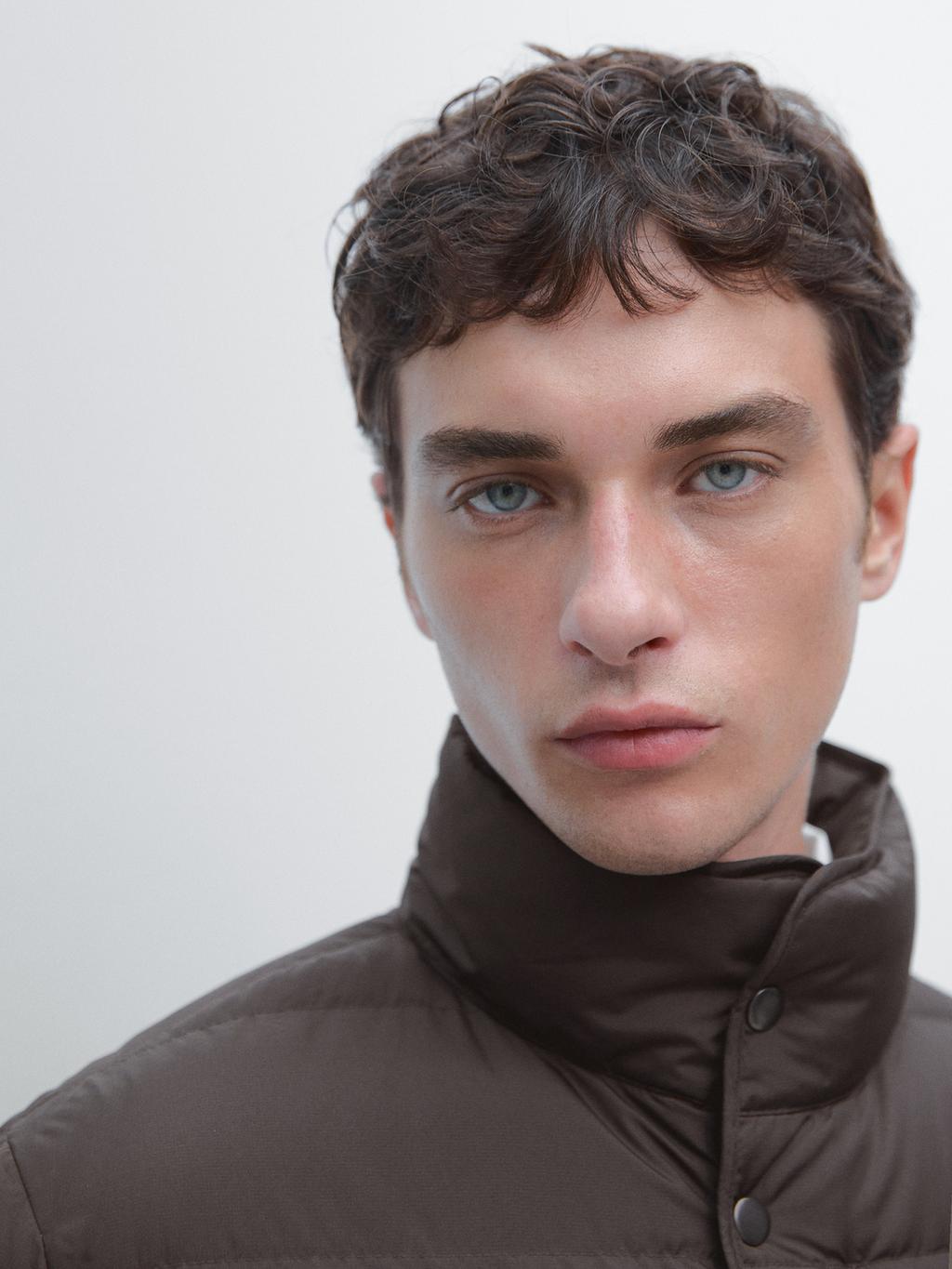 Water-repellent puffer jacket with down blend