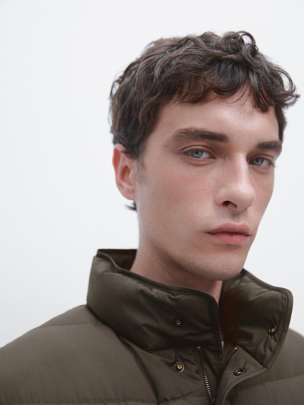 Water-repellent puffer gilet with down blend