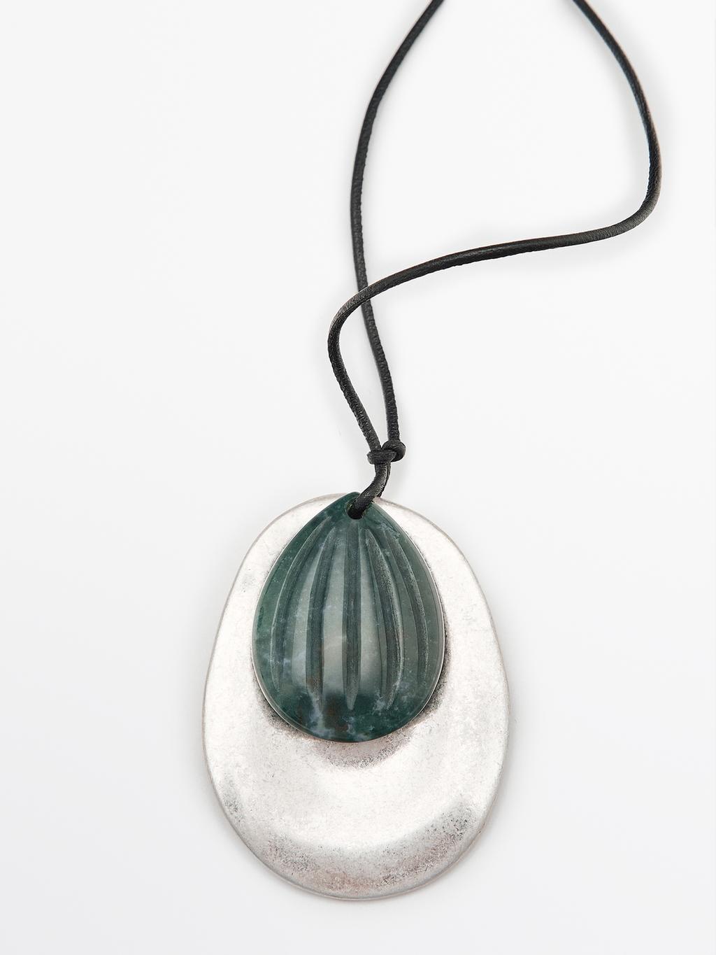 Almond pendant necklace