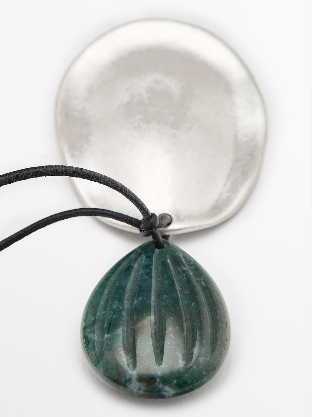 Almond pendant necklace