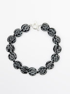 Short pendant with irregular beads