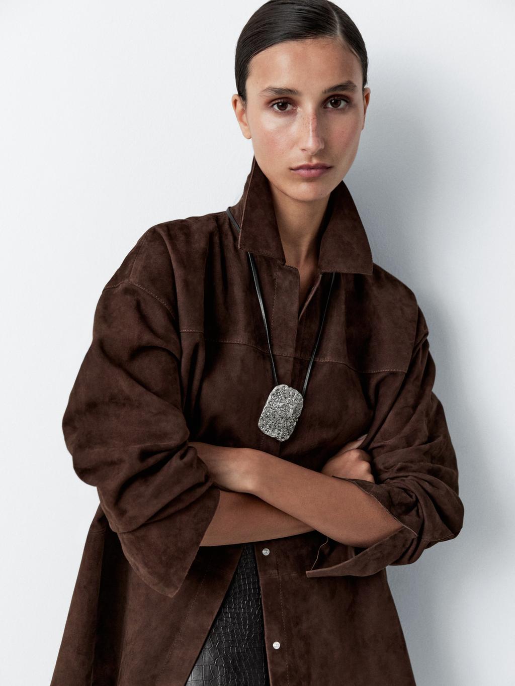 Textured medallion necklace