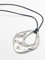 Diluted piece pendant