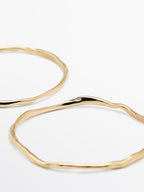 Set of irregular bracelets