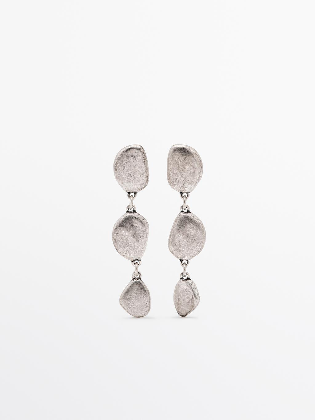 Leaf dangle earrings