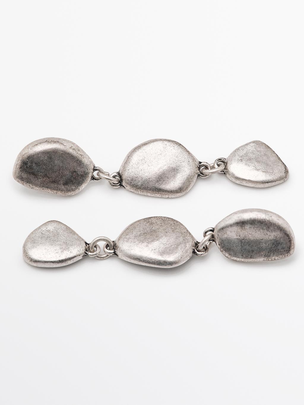 Leaf dangle earrings