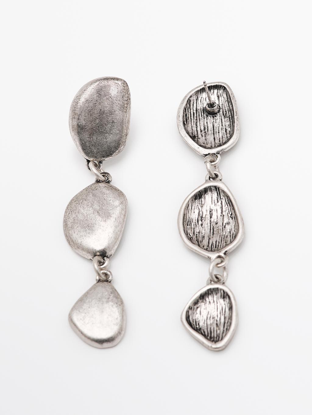 Leaf dangle earrings