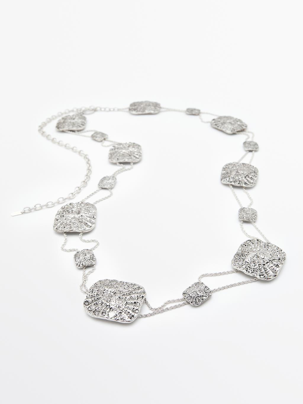 Textured medallion chain belt