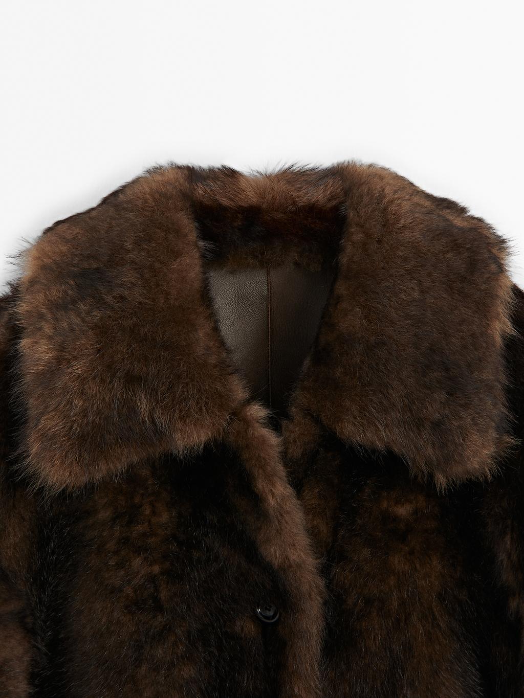Short leather coat with fur