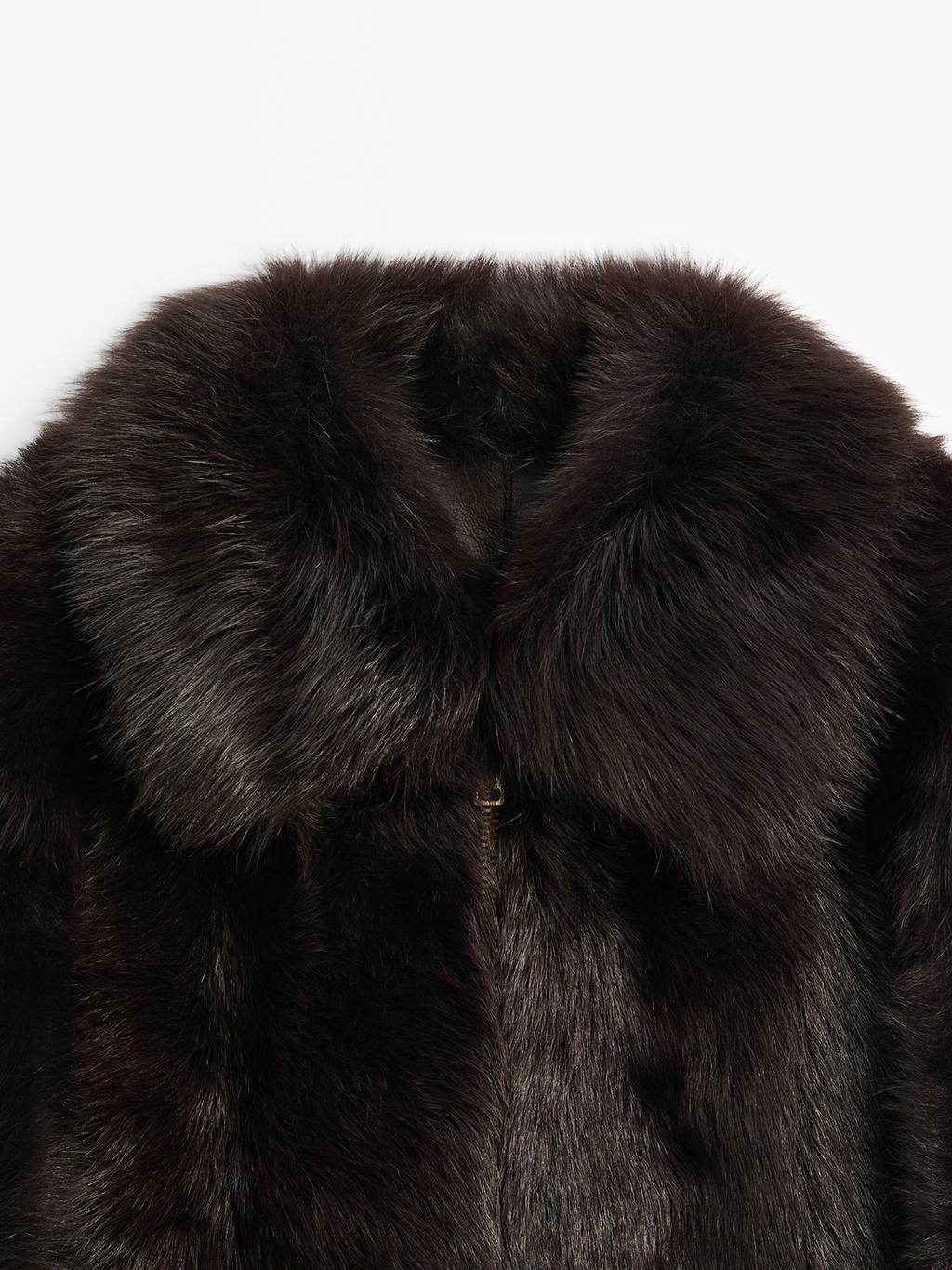 Short leather jacket with fur