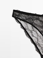 Lace briefs with blonde lace detail