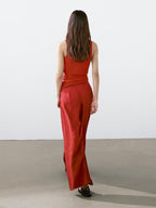 Flowing trousers with darts