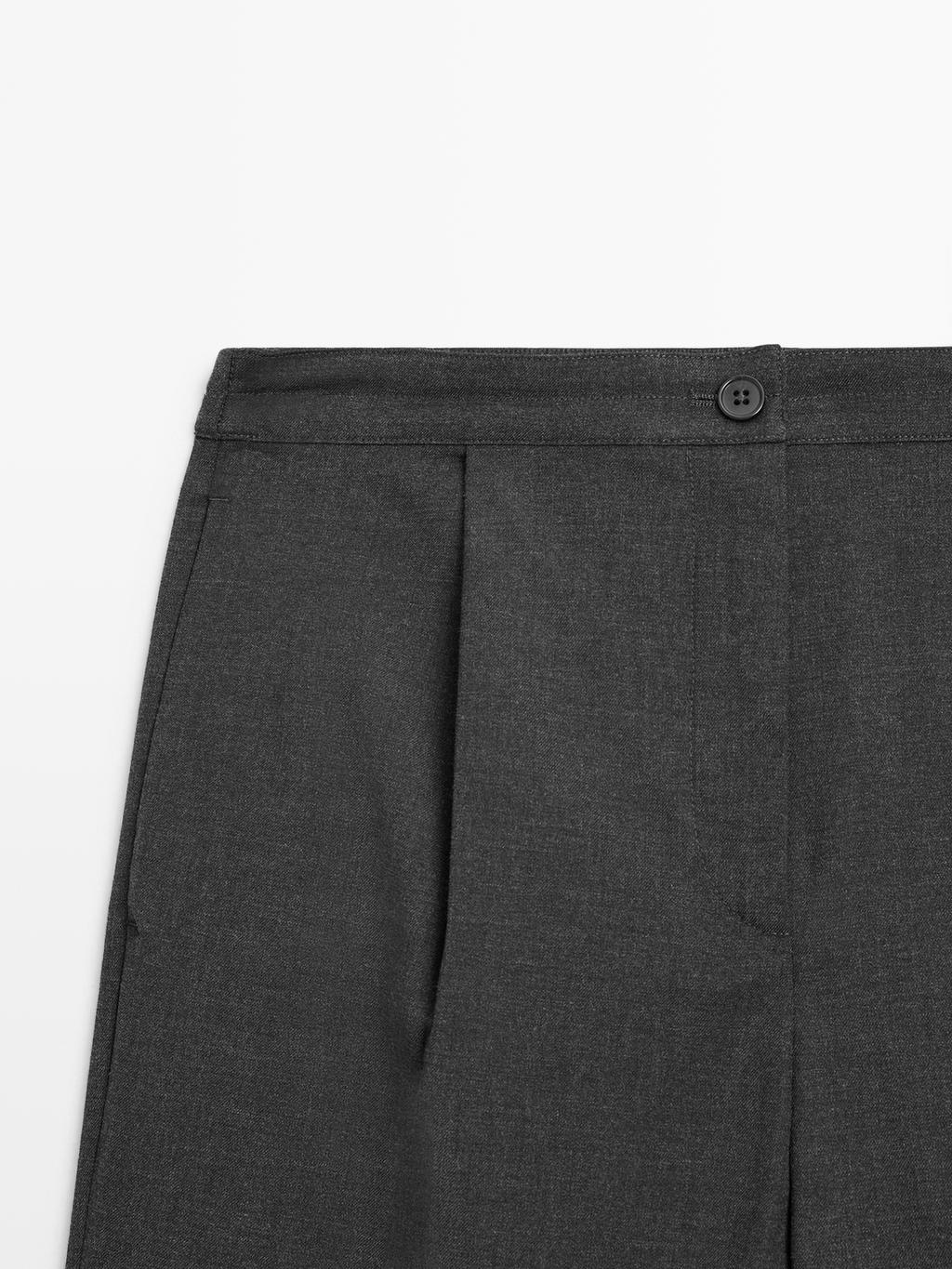 Dart trousers with elastic waistband