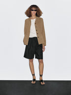 Pleated Bermuda shorts