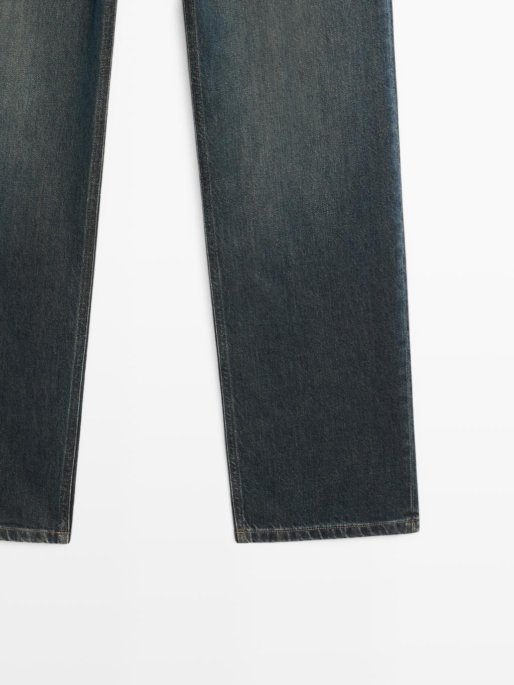 High-waist straight-leg comfort jeans