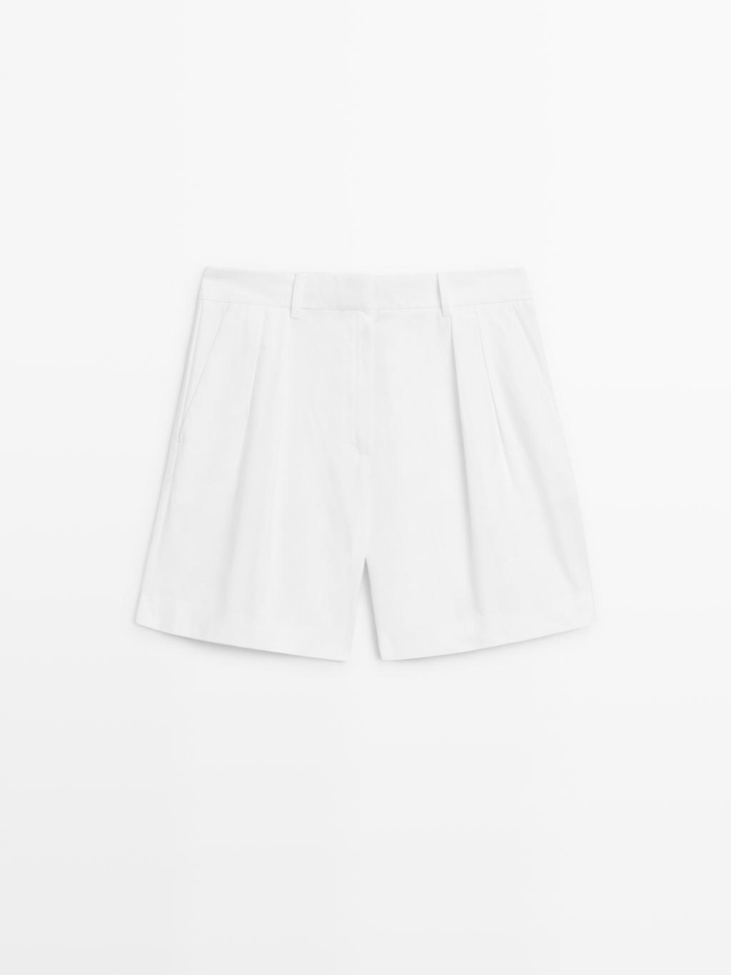 100% cotton Bermuda shorts with darts