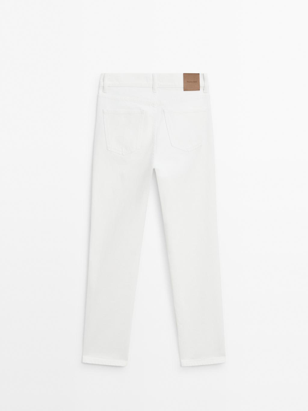 Mid-rise slim fit jeans