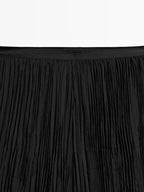 Pleated wide-leg trousers