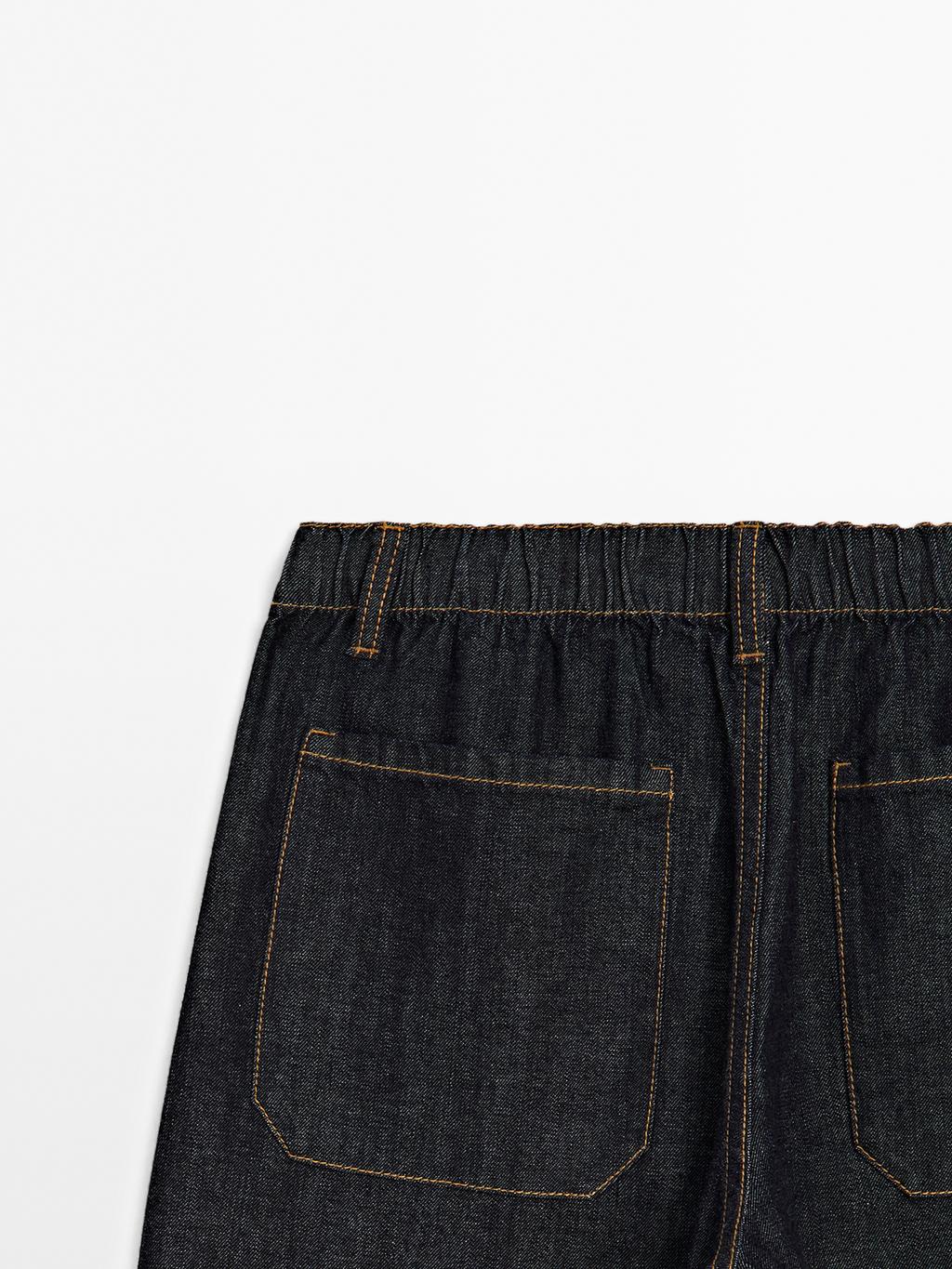 100% cotton mid-rise wide-leg jeans