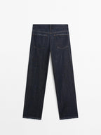 Mid-waist straight-leg jeans with seam detail