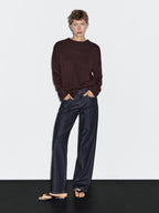 Mid-waist straight-leg jeans with seam detail