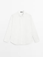 Poplin shirt with hidden buttons