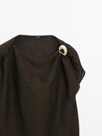 Linen blend blouse with brooch detail