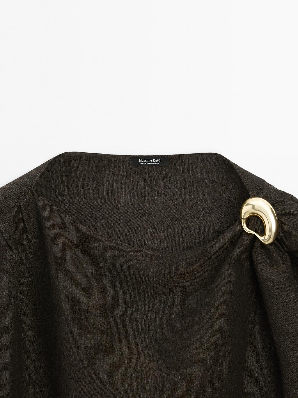 Linen blend blouse with brooch detail