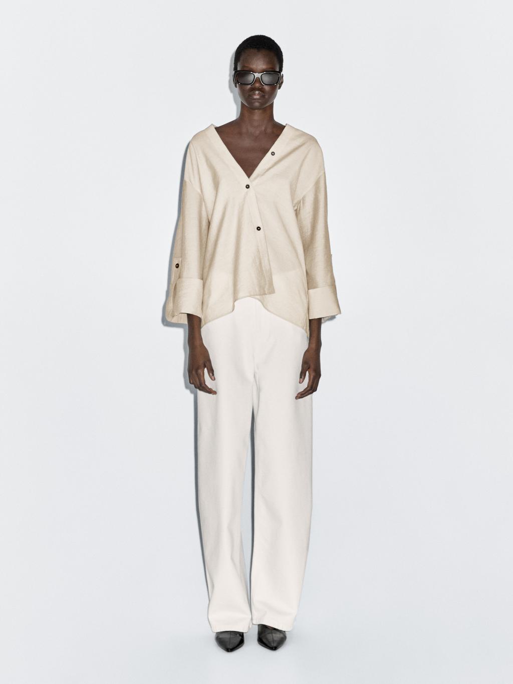 Shirt with rolled-up sleeves