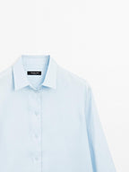 Flowing shirt with shirt collar
