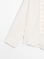 Round-neck shirt with button details