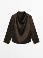Flowing blouse with draped collar
