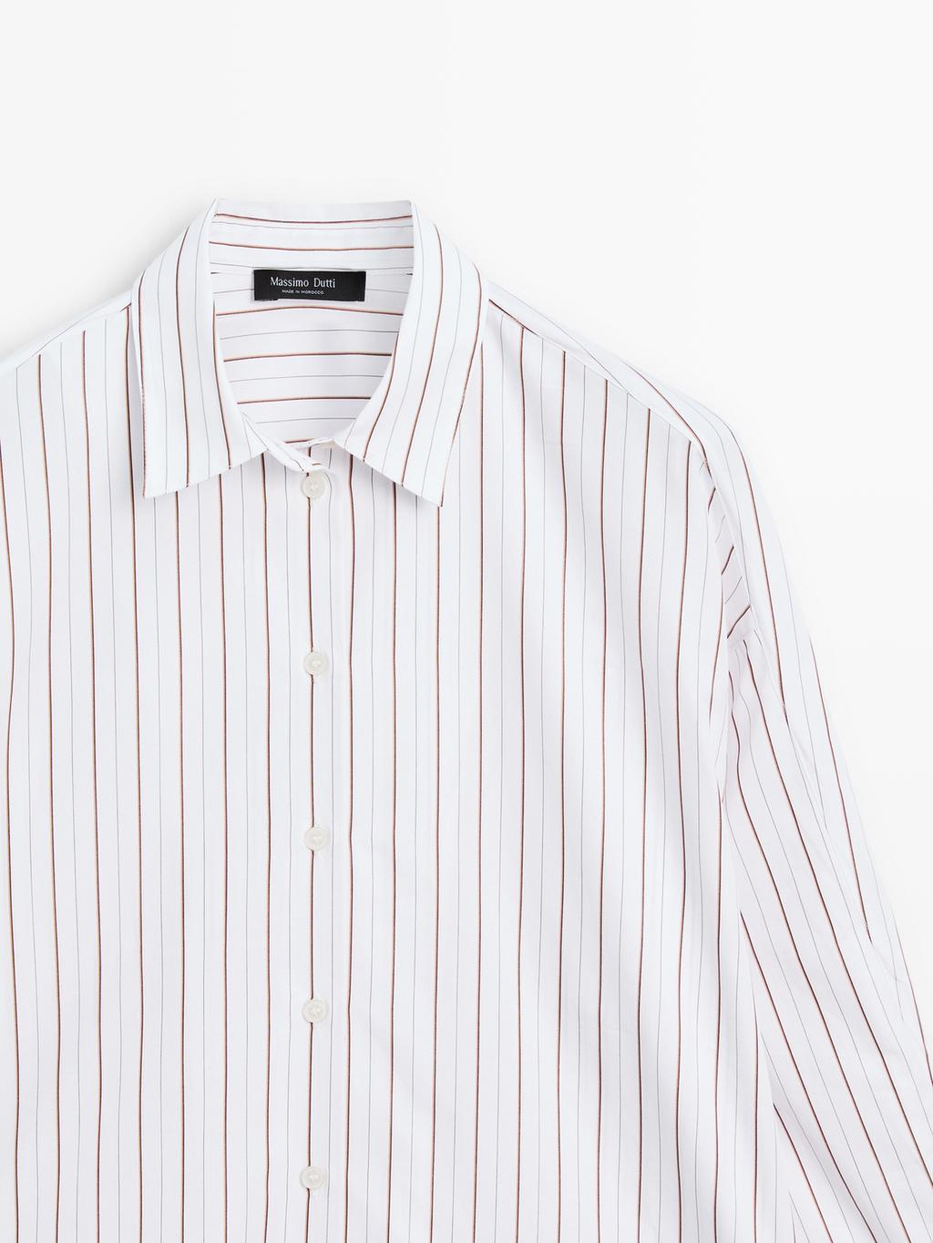 Loose-fitting striped shirt