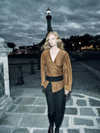 Flowing shirt with waist detail