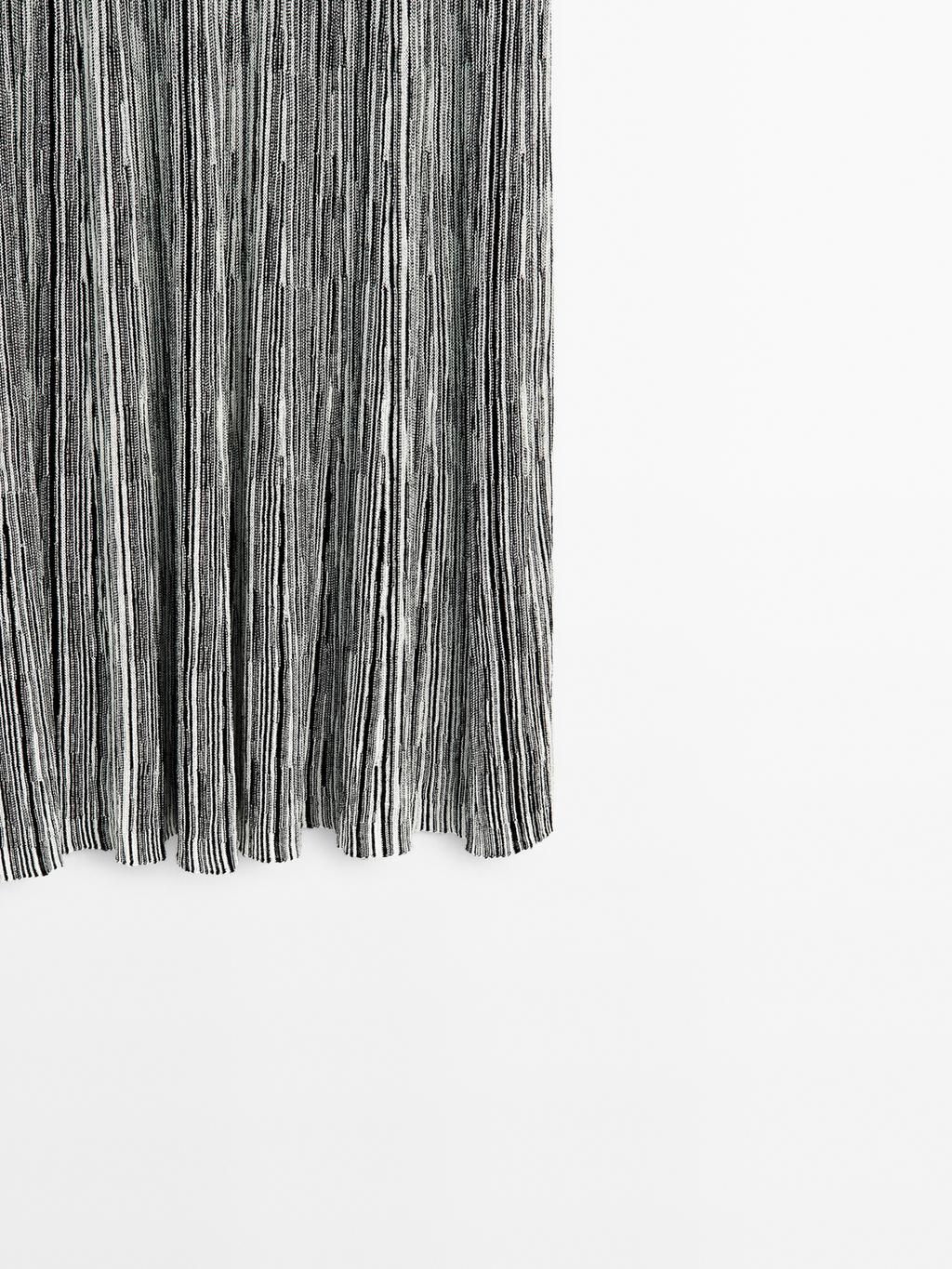 Long knit skirt with striped detail